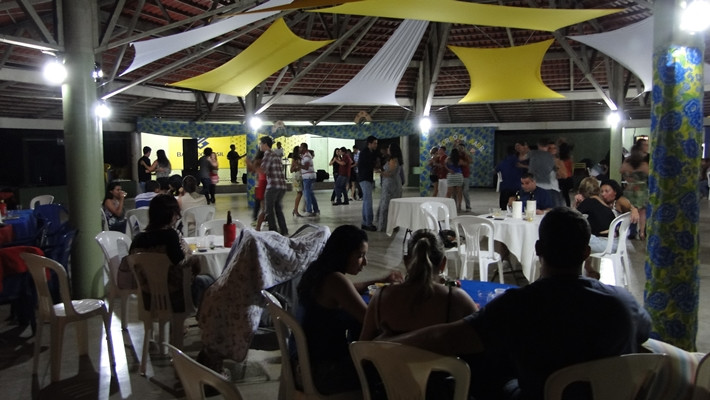 Associados arrastam pé em Happy Hour da AABB